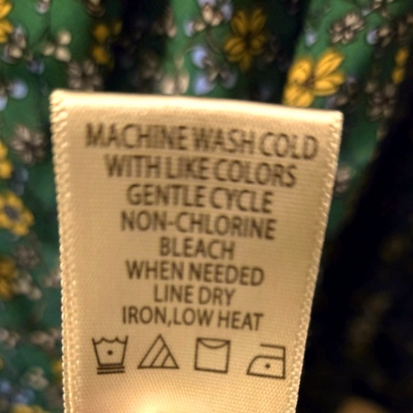 Max Studio Floral Blouse - Picture 5 of 5